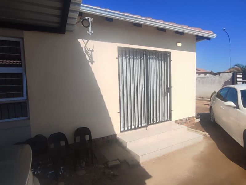 House For Sale in Southern Gateway - Photo 7