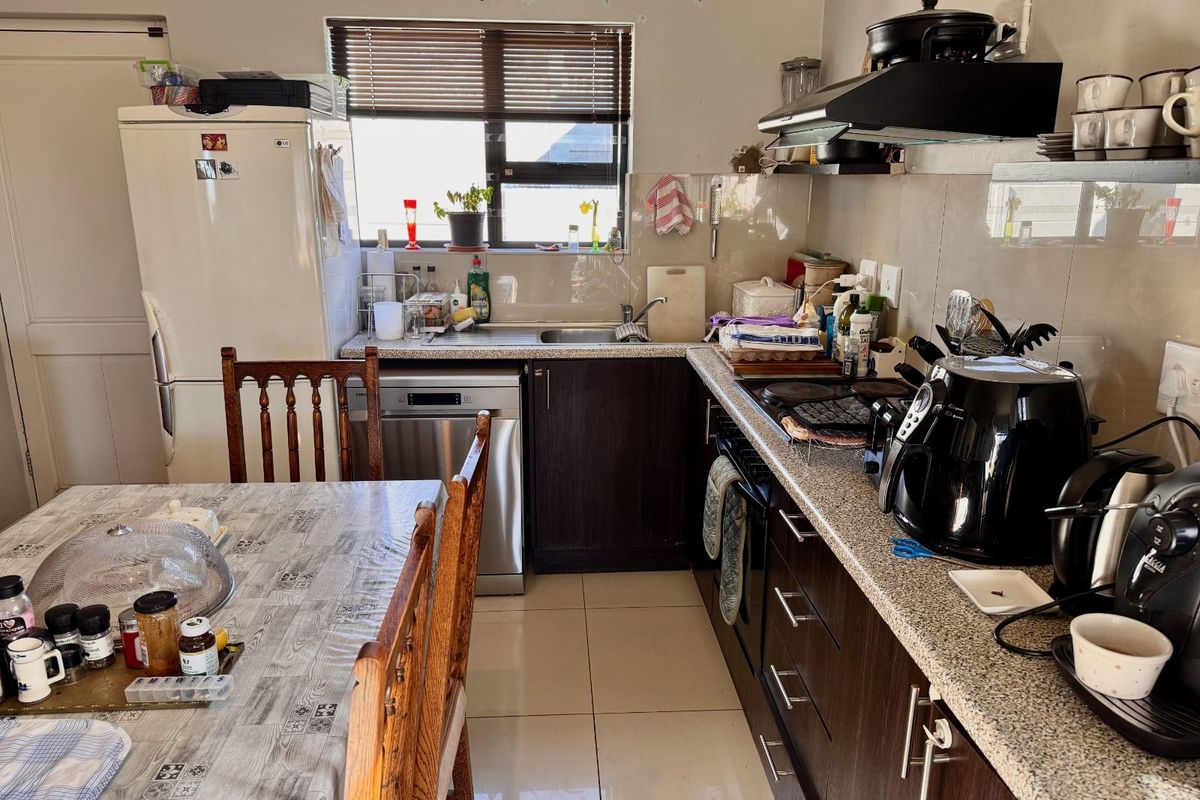House For Sale in Muizenberg Central - Photo 5