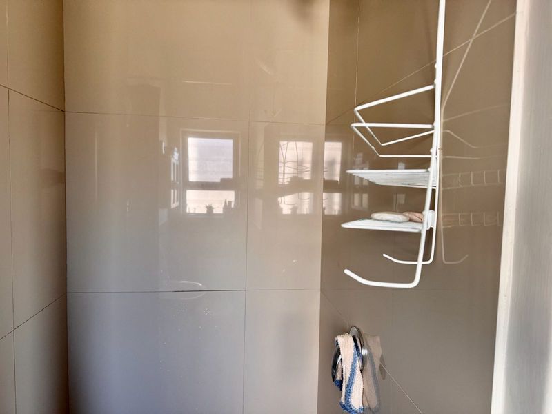 House For Sale in Muizenberg Central - Photo 9