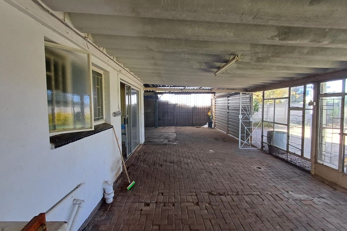 House For Sale in Meiringspark - Photo 3