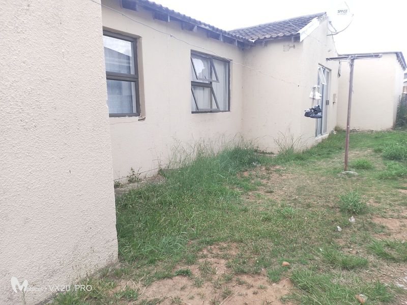 House For Sale in Motherwell - Photo 6