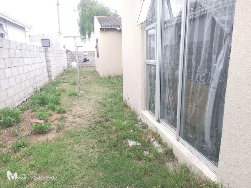 House For Sale in Motherwell - Photo 7