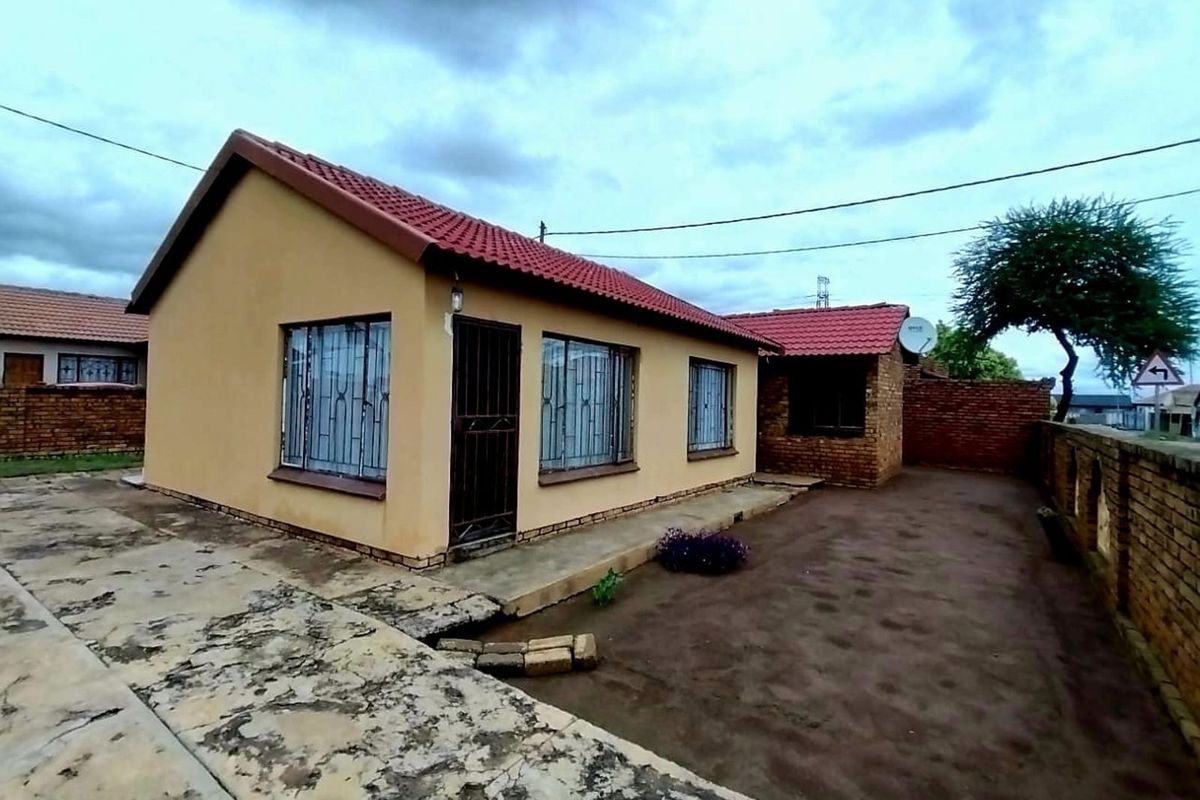 House For Sale in Mamelodi East - Photo 3