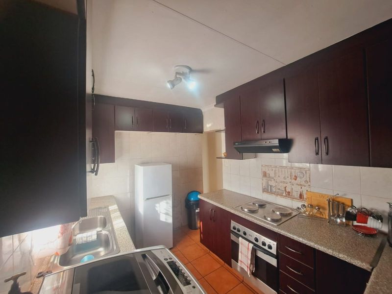 House For Sale in Eersterust - Photo 7