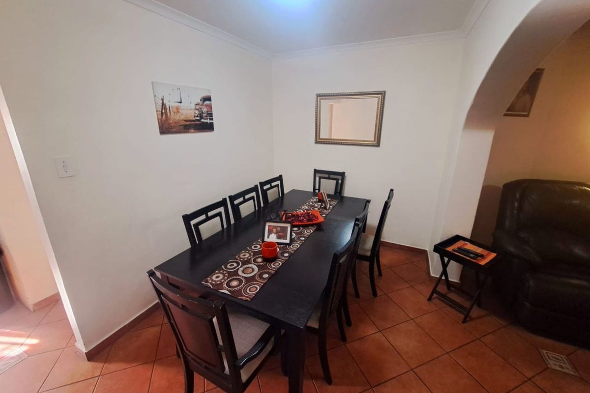 House For Sale in Eersterust - Photo 5