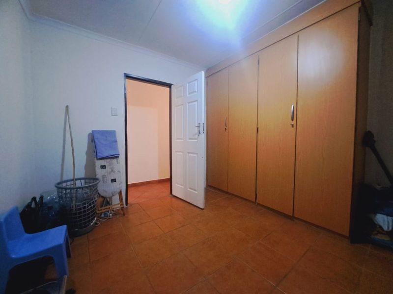 House For Sale in Eersterust - Photo 9