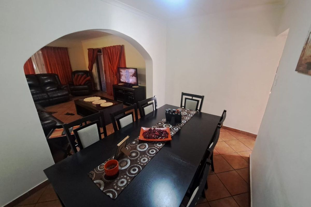 House For Sale in Eersterust - Photo 4