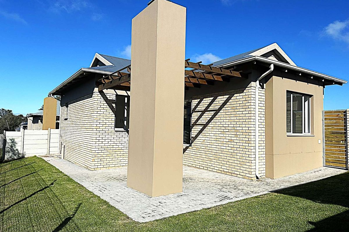 Townhouse For Sale in Hansmoeskraal AH - Photo 3