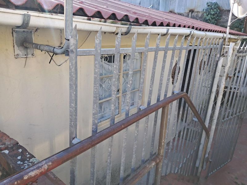 House For Sale in Bayview - Photo 10