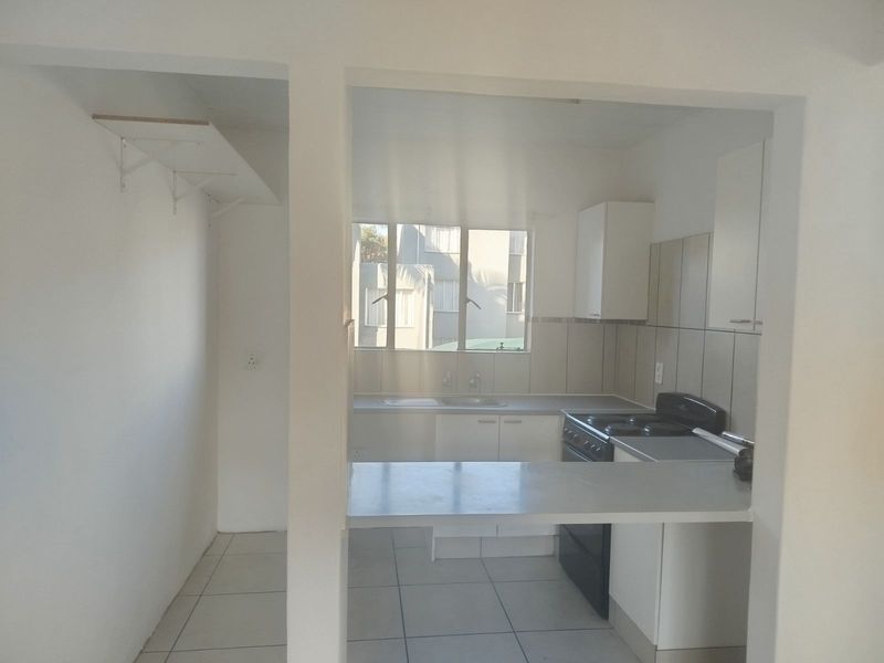 Apartment For Sale in Northgate - Photo 4