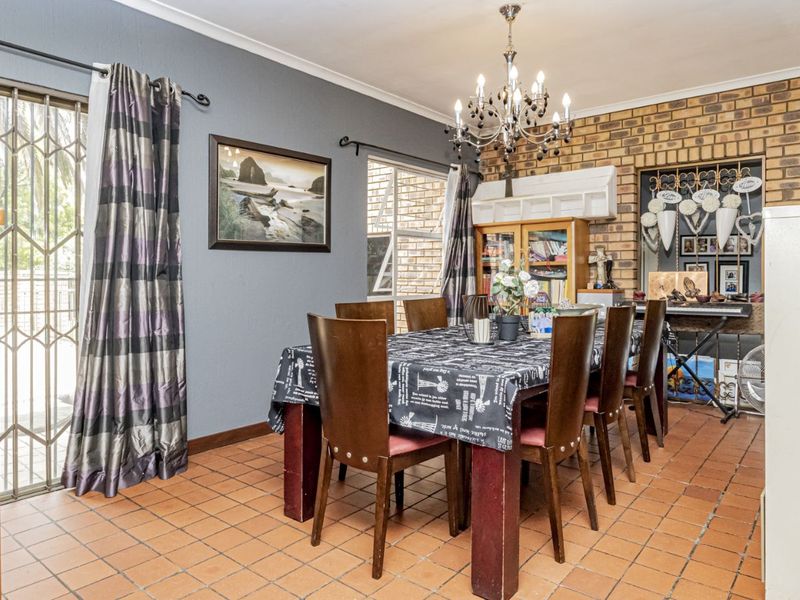 House For Sale in Malanshof - Photo 6