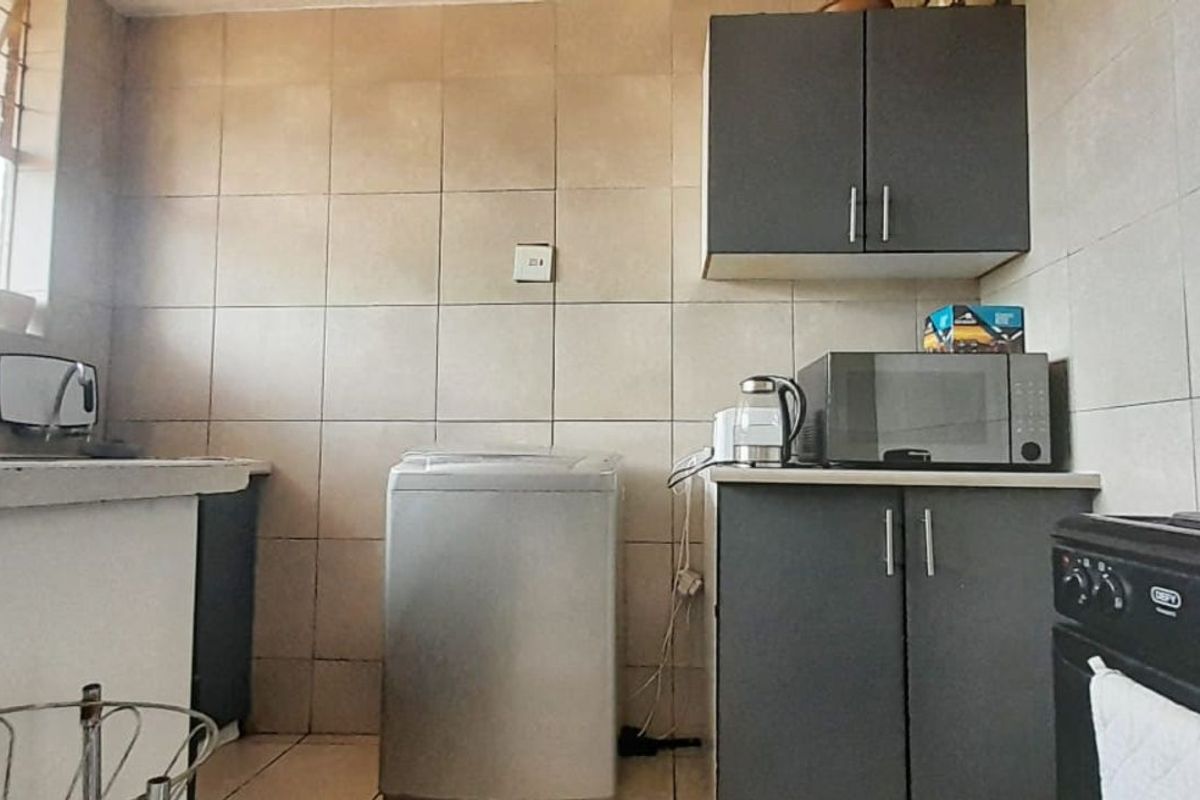 Apartment For Sale in Horizon View - Photo 4