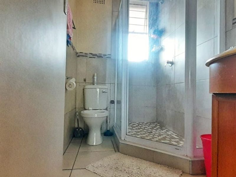 Apartment For Sale in Horizon View - Photo 5