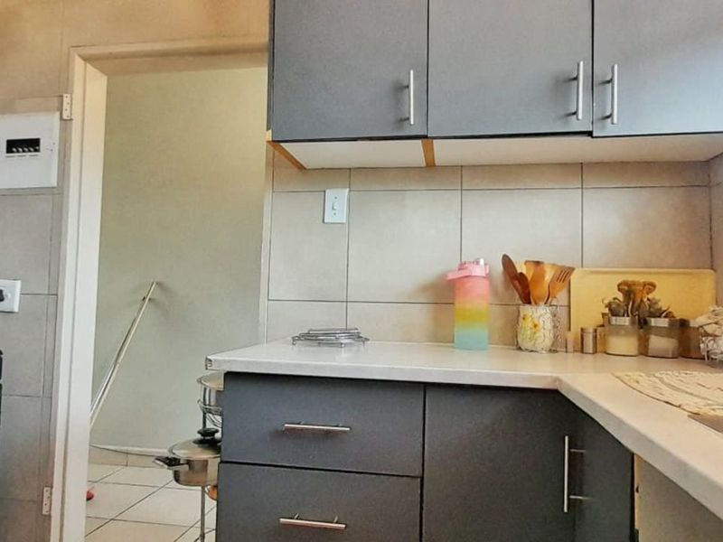 Apartment For Sale in Horizon View - Photo 3