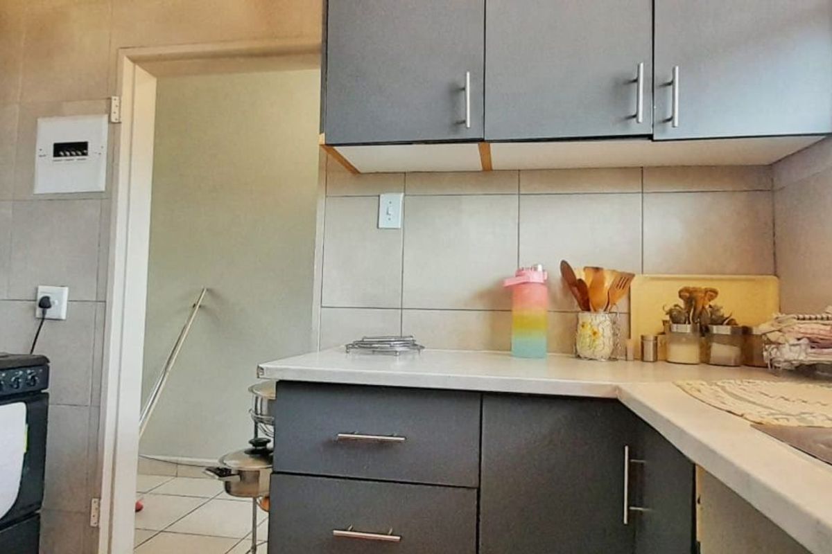 Apartment For Sale in Horizon View - Photo 3