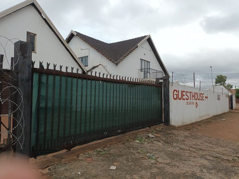 Guest House For Sale in Mabopane Unit A - Photo 7