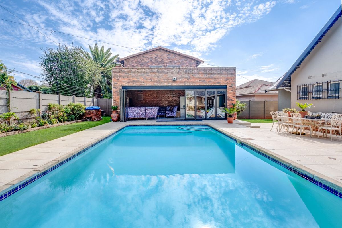 House For Sale in Florida Park - Photo 2