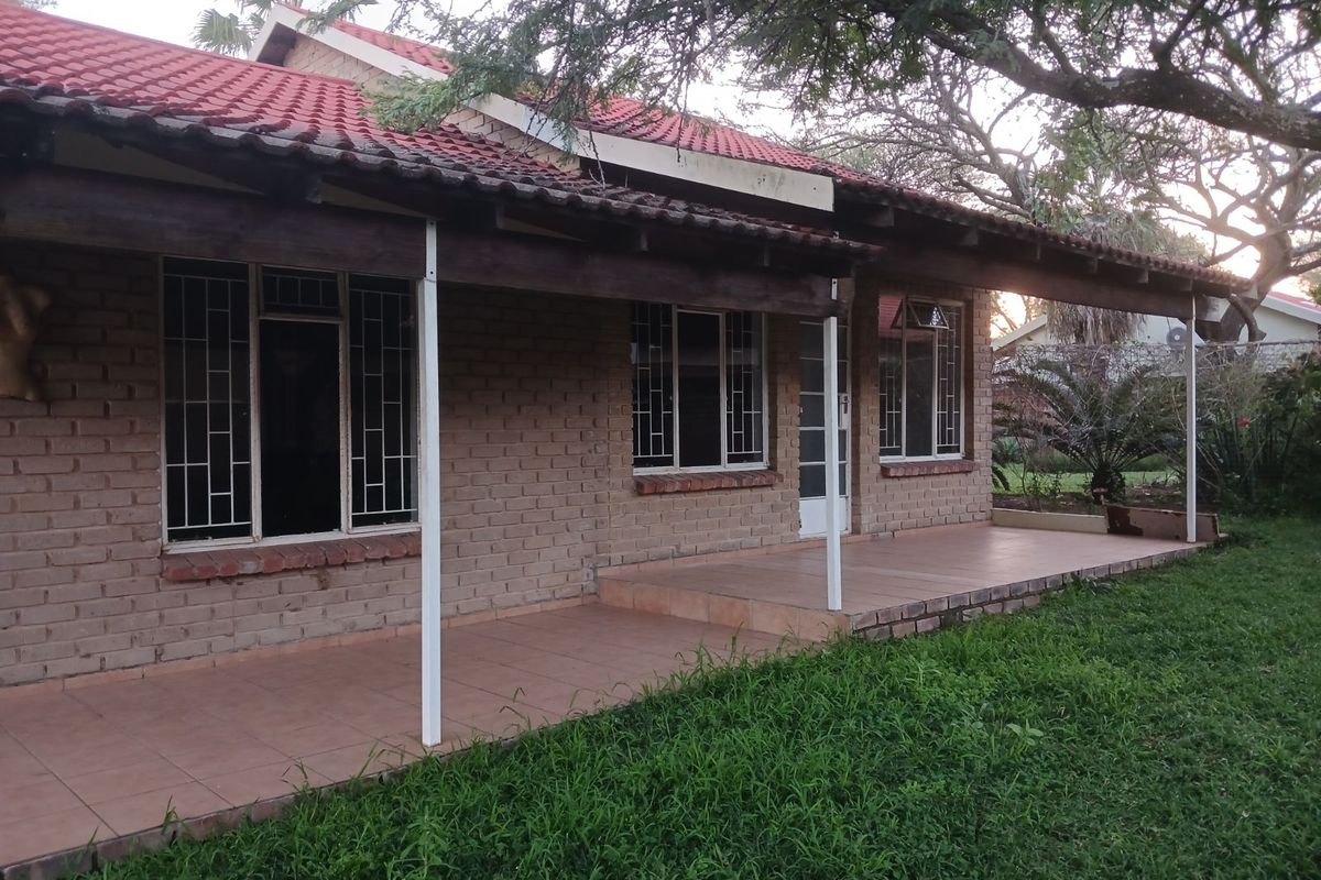 Townhouse For Sale in Bela Bela Central - Photo 4