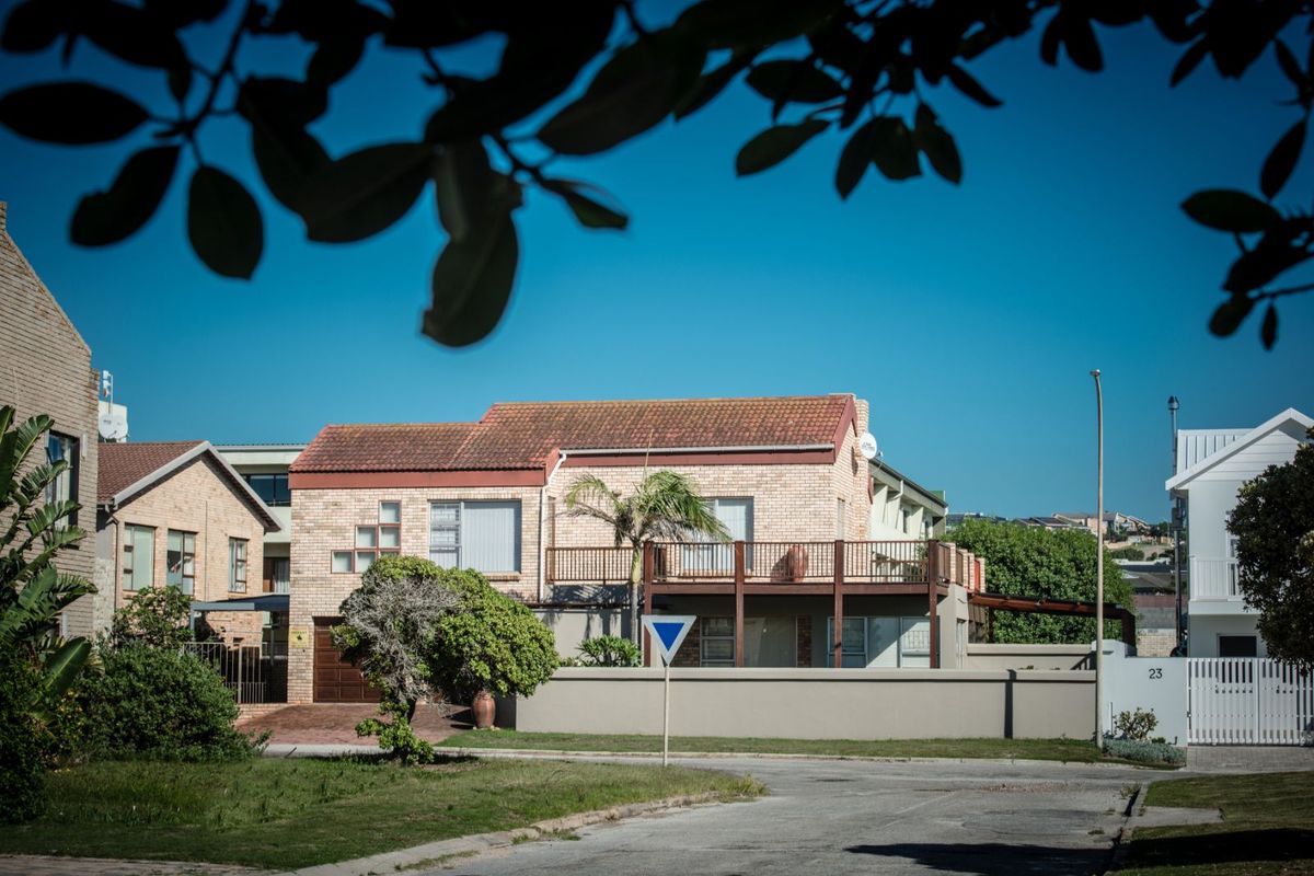 House For Sale in Ferreira Town - Photo 2