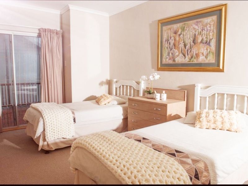 House For Sale in Ferreira Town - Photo 9