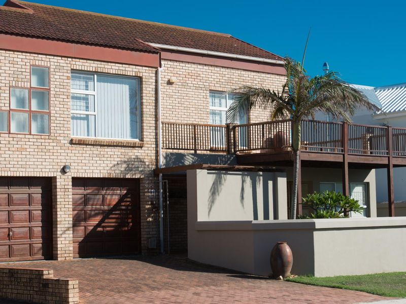 House For Sale in Ferreira Town - Photo 3