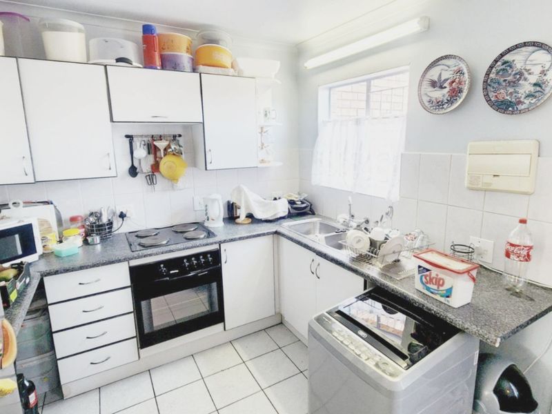 Townhouse For Sale in Die Hoewes - Photo 7