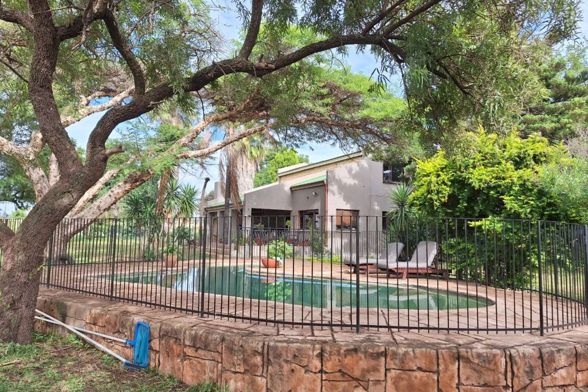 Farm For Sale in Pretoria North - Photo 2