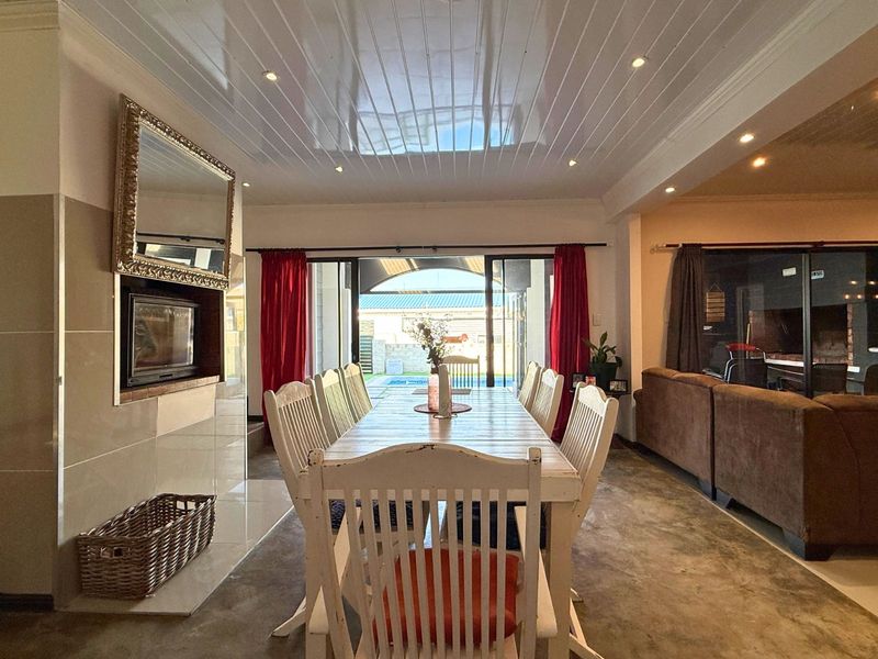 House For Sale in Franskraal - Photo 4