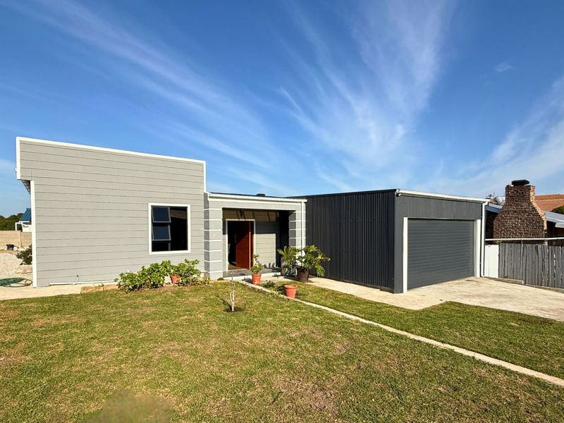 House For Sale in Franskraal - Photo 2