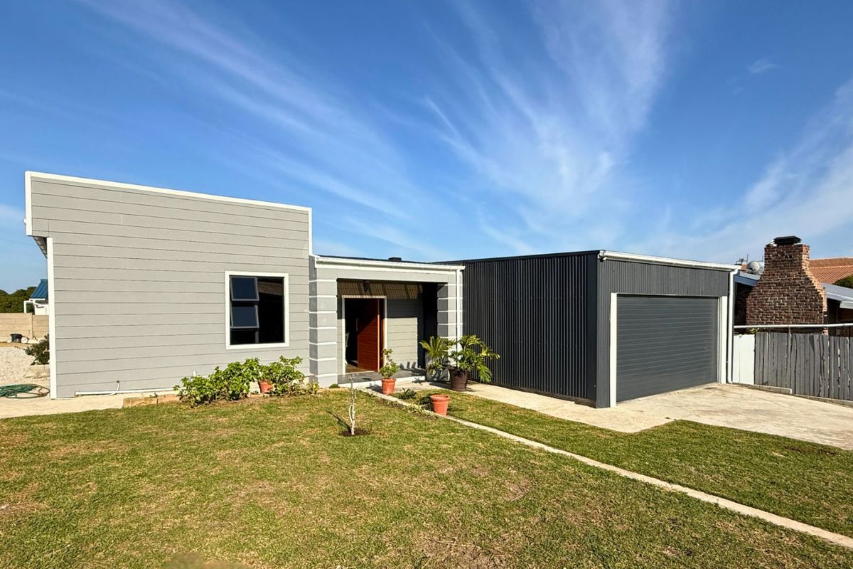 House For Sale in Franskraal - Photo 2