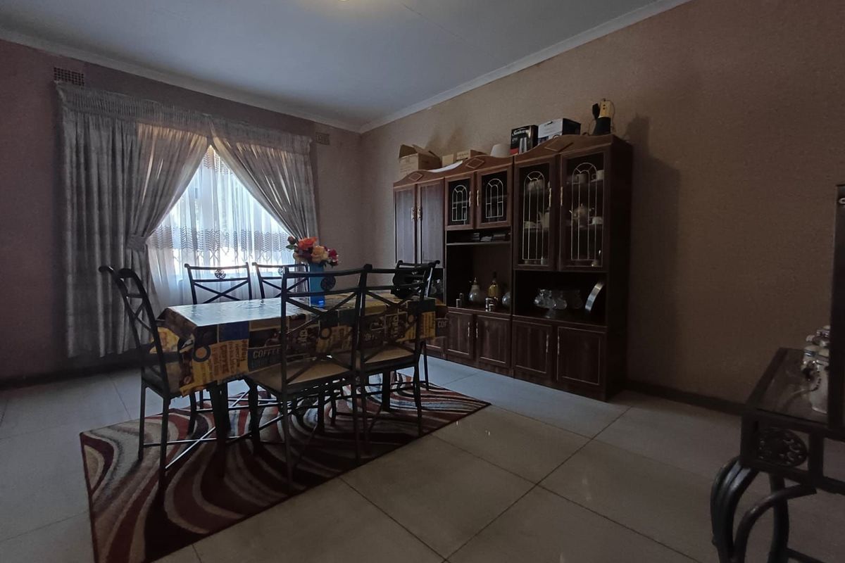 House For Sale in Stilfontein Central - Photo 4