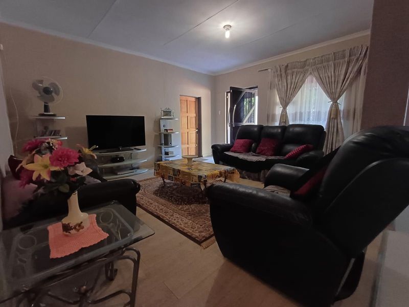 House For Sale in Stilfontein Central - Photo 3
