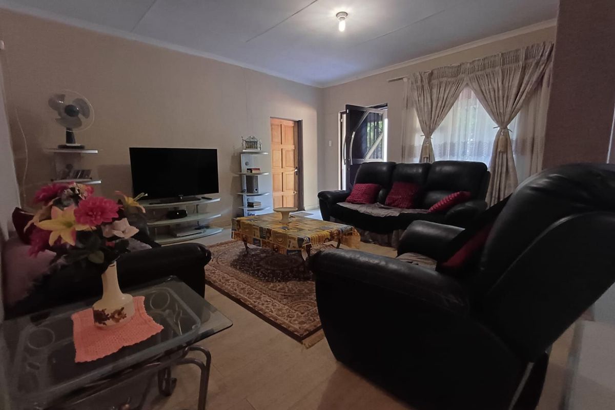 House For Sale in Stilfontein Central - Photo 3