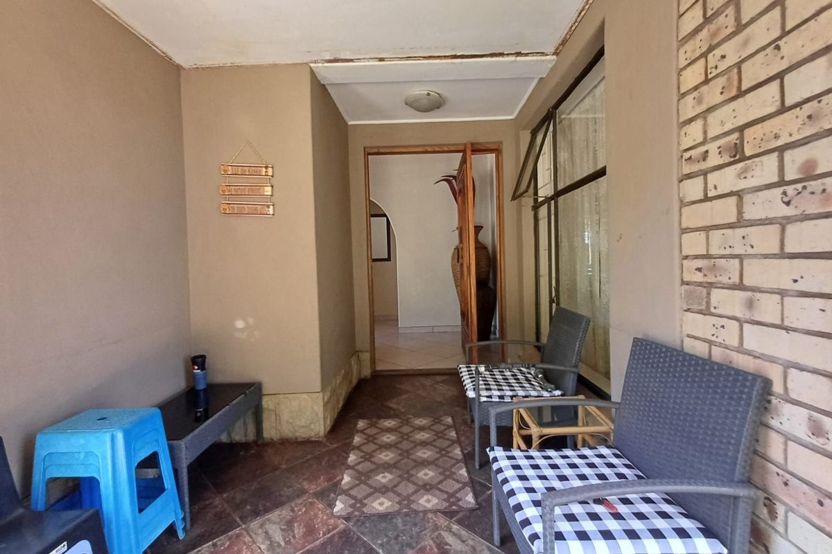 House For Sale in Stilfontein Ext 4 - Photo 3