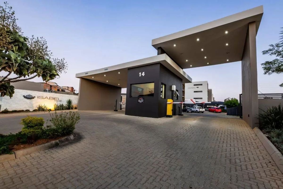 Apartment For Sale in North Riding - Photo 2