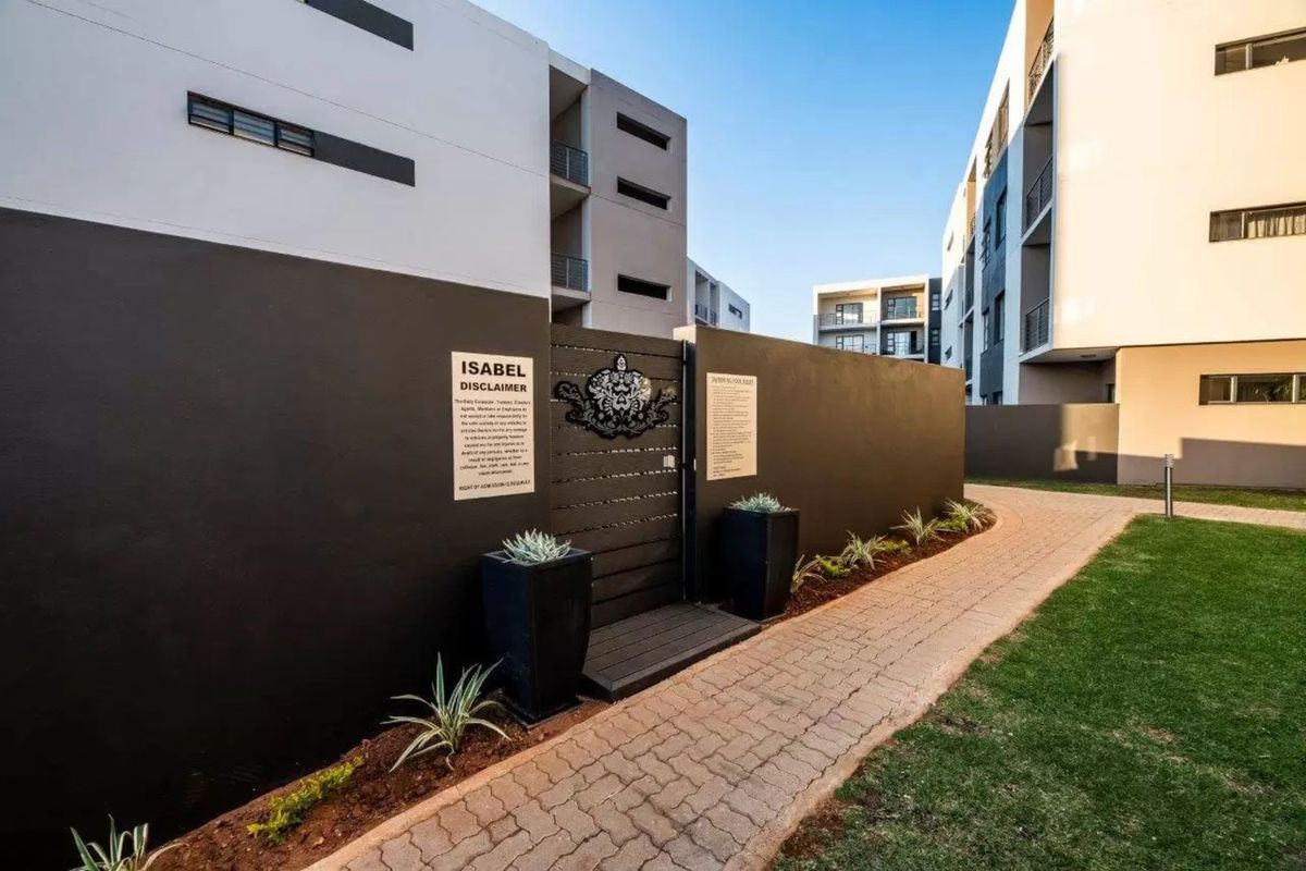 Apartment For Sale in North Riding - Photo 3