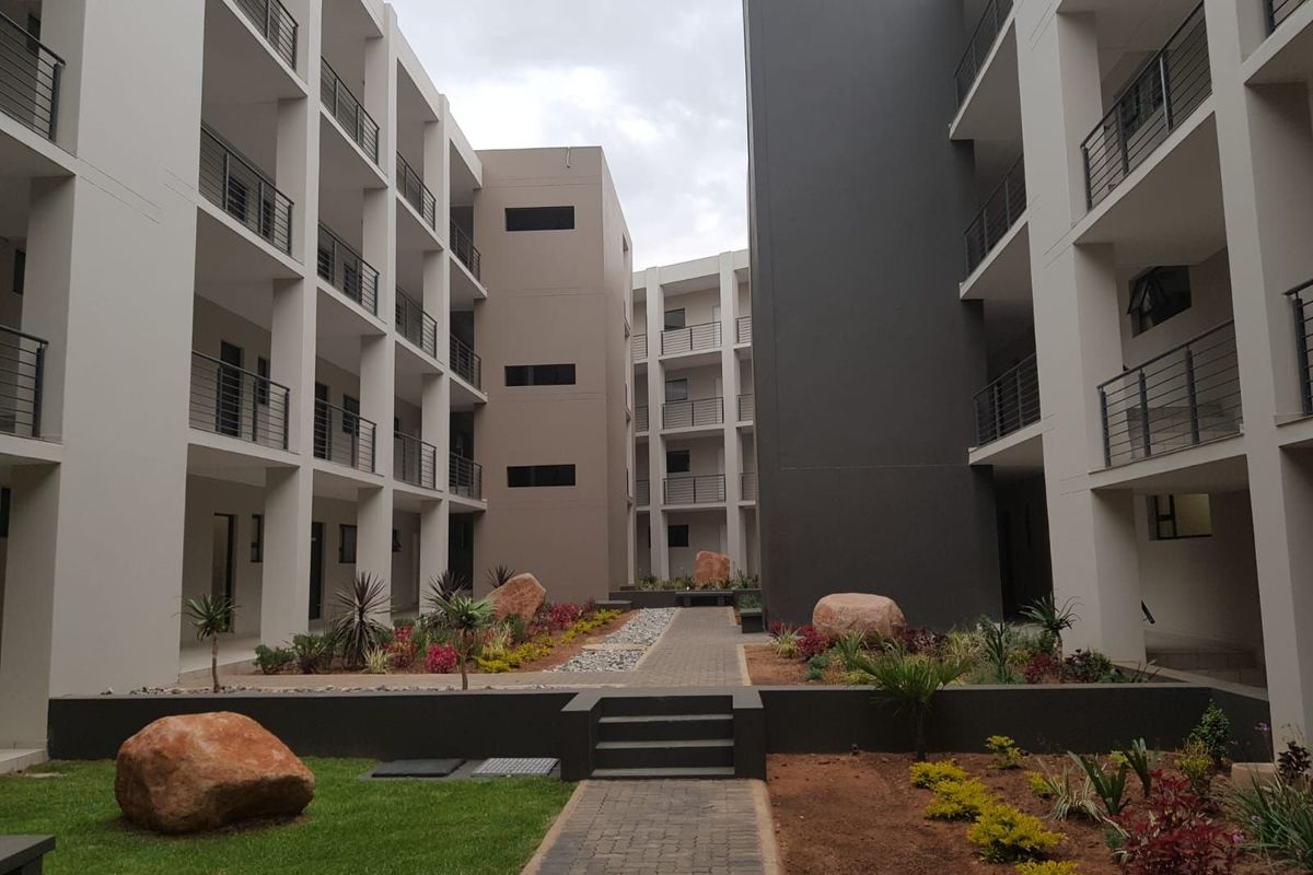 Apartment For Sale in North Riding - Photo 4