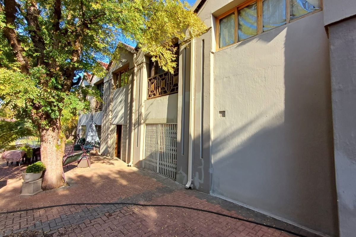 House For Sale in Stilfontein Ext 4 - Photo 2