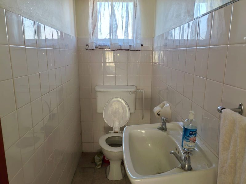 House For Sale in Gouritsmond Central - Photo 5