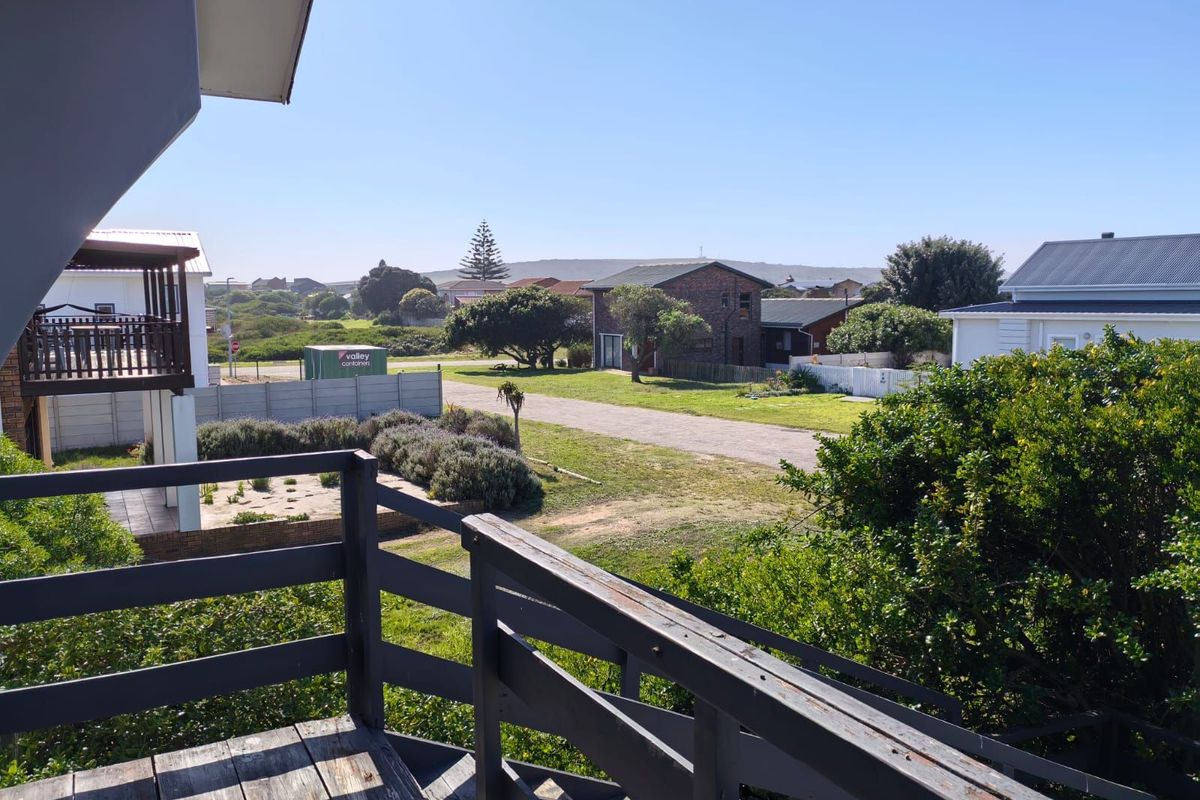 House For Sale in Gouritsmond Central - Photo 2