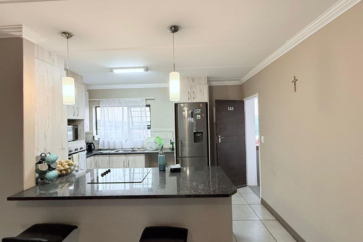 Apartment For Sale in Amberfield - Photo 3