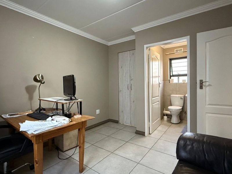 Apartment For Sale in Amberfield - Photo 10