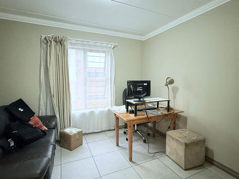 Apartment For Sale in Amberfield - Photo 9