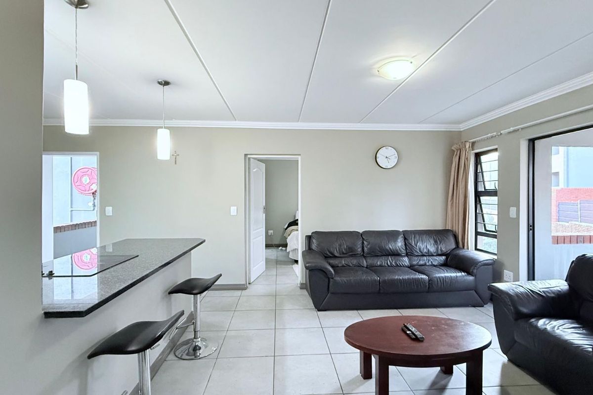 Apartment For Sale in Amberfield - Photo 5
