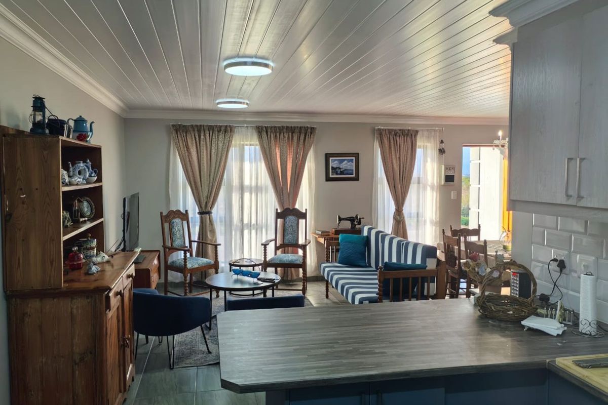 Townhouse For Sale in Dana Bay - Photo 5