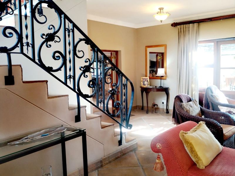 House For Sale in High Riding Country Estate - Photo 7