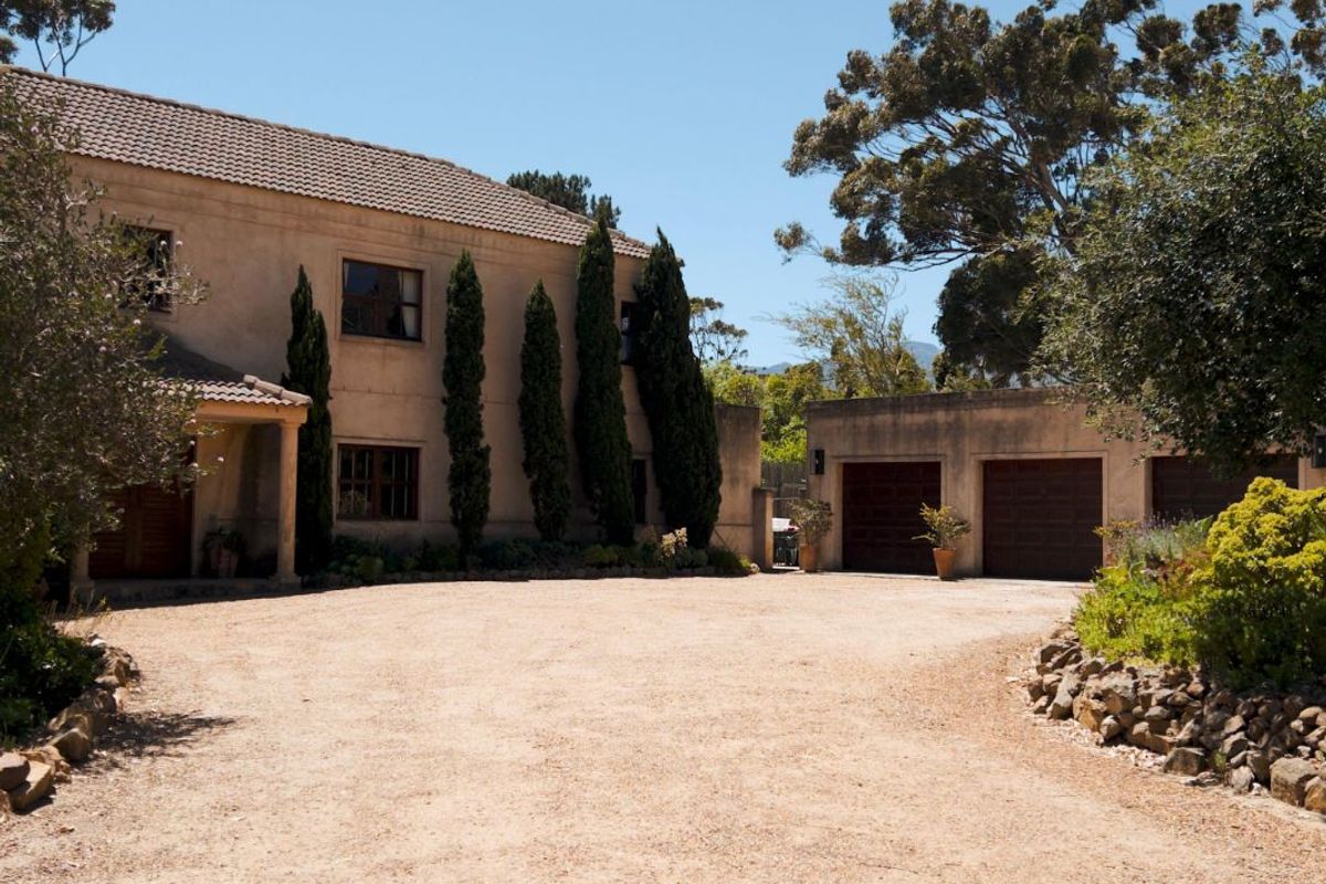 House For Sale in High Riding Country Estate - Photo 4