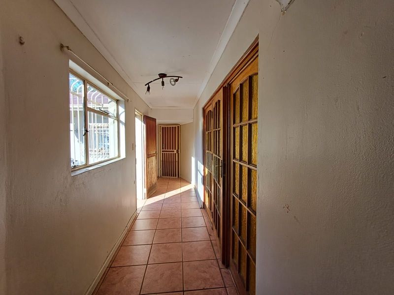 House For Sale in Orkney Central - Photo 3