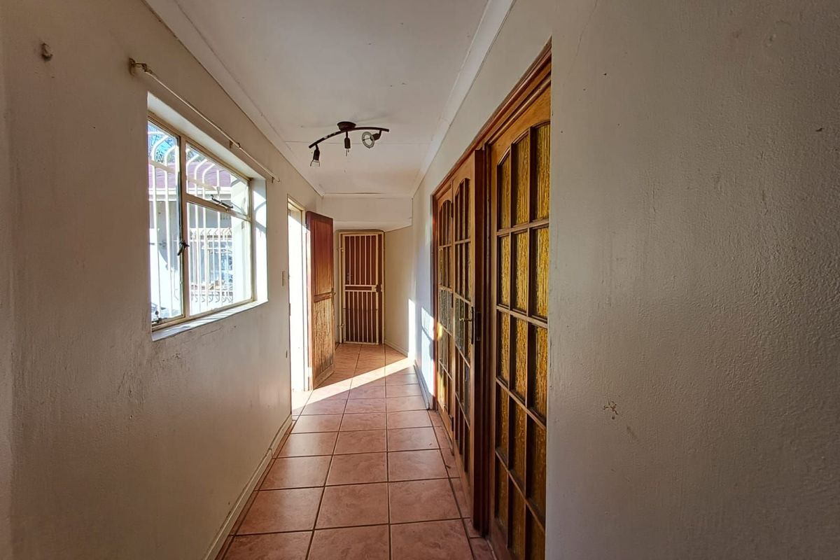 House For Sale in Orkney Central - Photo 3