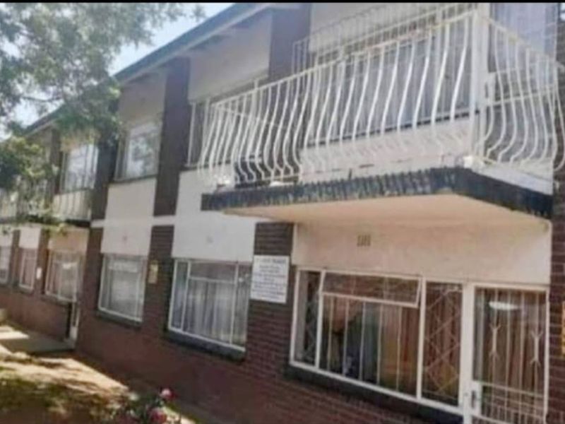 Apartment For Sale in Rosettenville - Photo 3